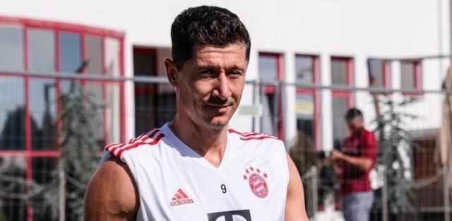 v体育官网-莱万到账，西甲今夏最重磅转会落地