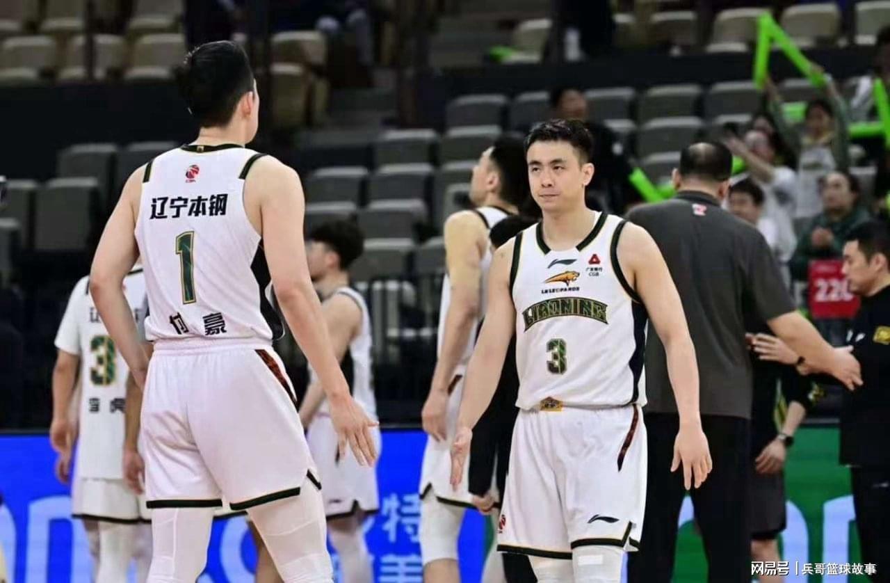 v体育app-CBA最新排名！上海反超广厦登榜首，山东第4北京升第6，辽宁第11